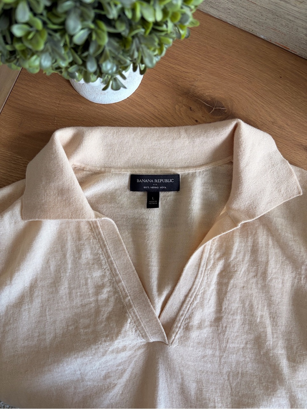 Banana Republic 100% Merino Wool Polo Sweater Collared V-Neck Cream L - Picture 8 of 11